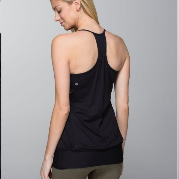 Lululemon No Limit tank. 2 in 1 tank with built in bra. Black. Size 6. - Picture 2 of 10